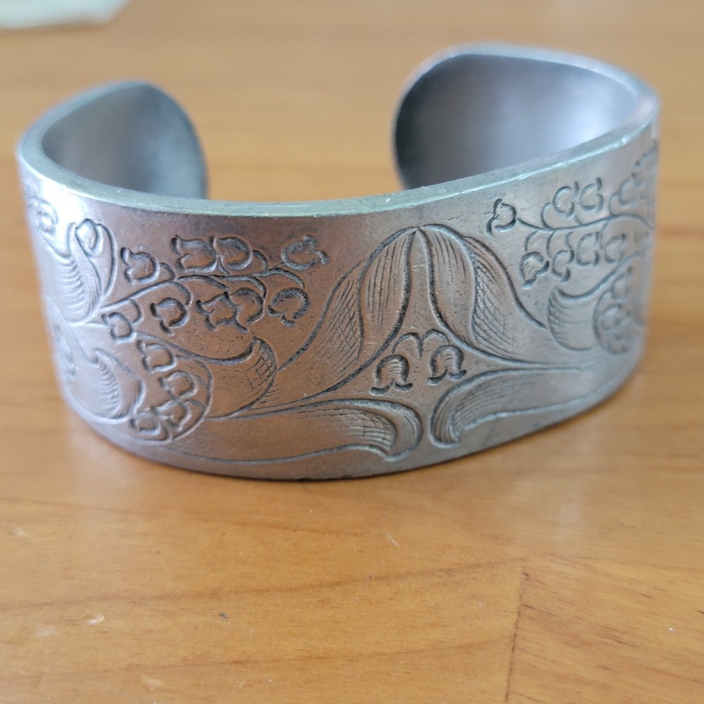 Vintage Salisbury Pewter Flower Of The Month Floral Cuff Bracelet Signed
